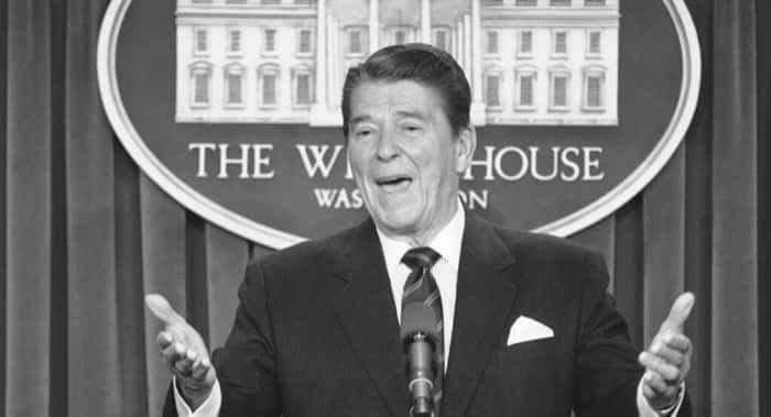 US national debt hits $1 trillion